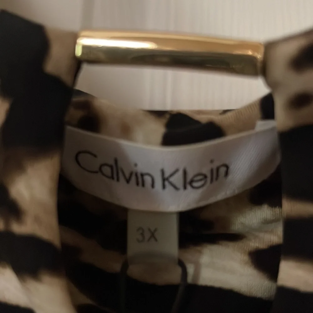 Womens plus size dress - Picture 2 of 5